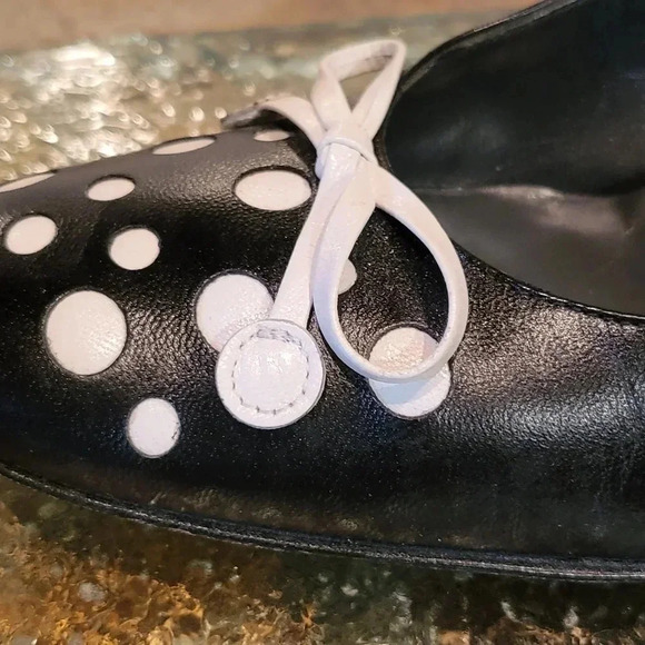 Stuart Weitzman 'Circles' Heels Leather Polka Dot Bow Wmns Sz 7 Narrow 5W630481 - Picture 8 of 13